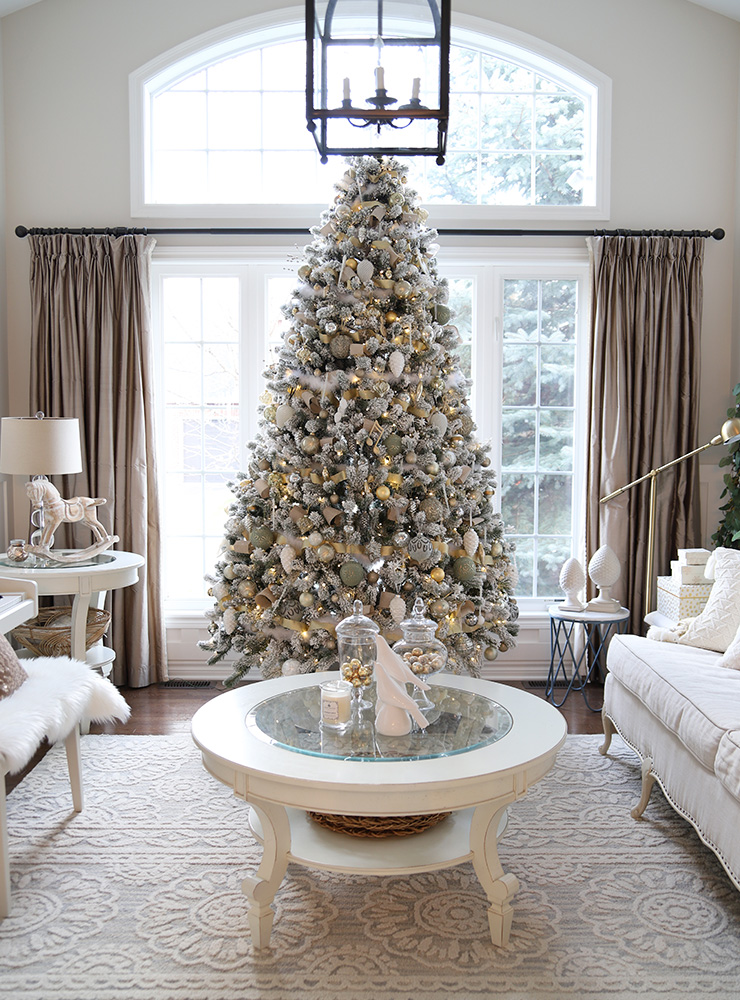 Elegant Gold Christmas Tree Decor - Willow Bloom Home