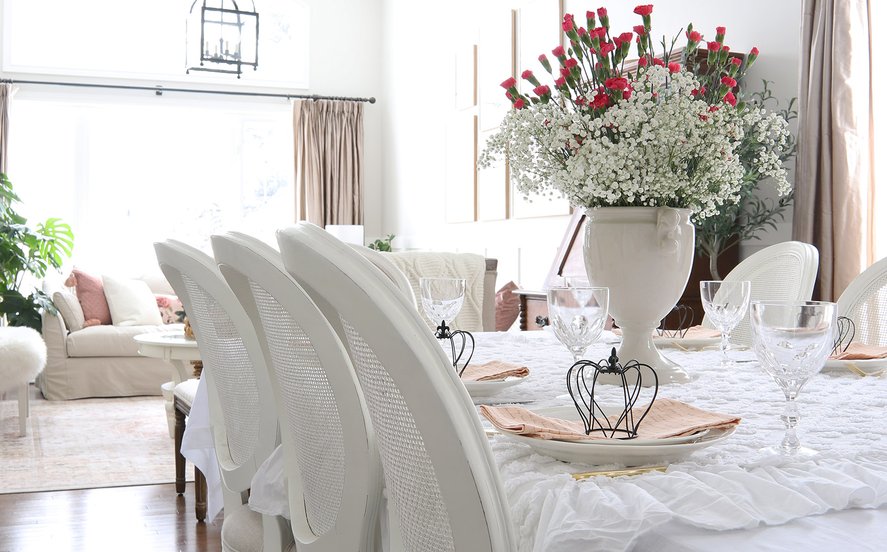 Easy and Subtle Valentine's Day Decor Ideas - Pasha is Home